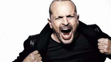 Aseguran que Miguel Bosé atacó a la prensa